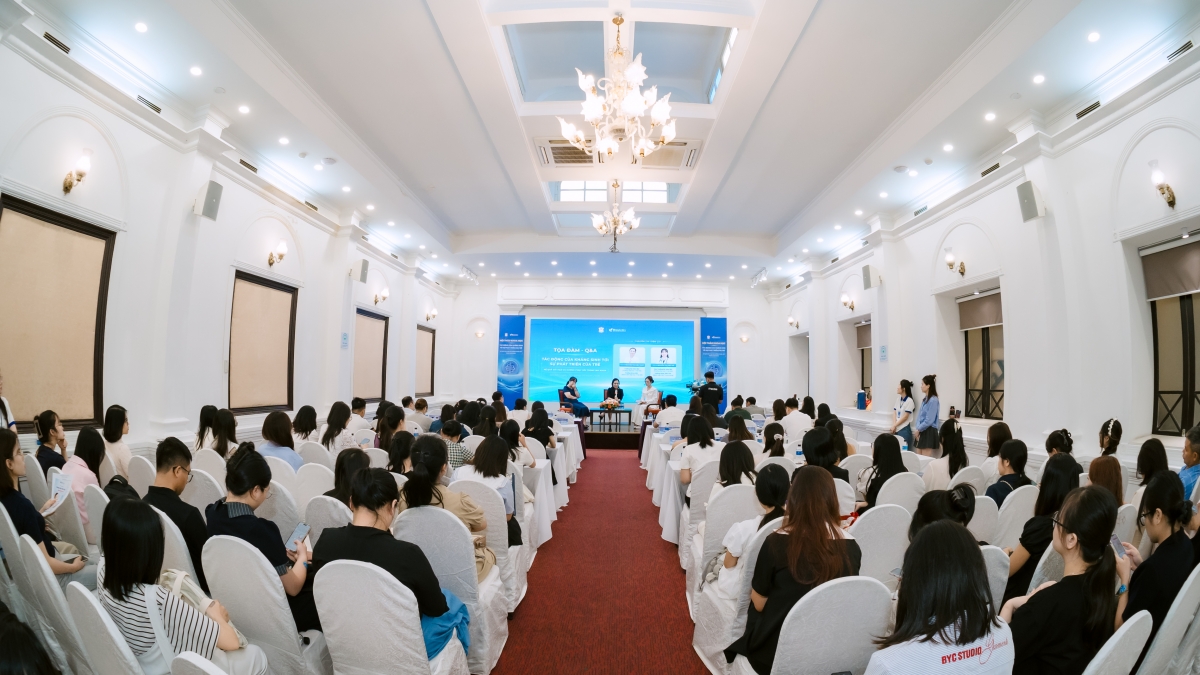 Toàn cảnh tọa đàm.