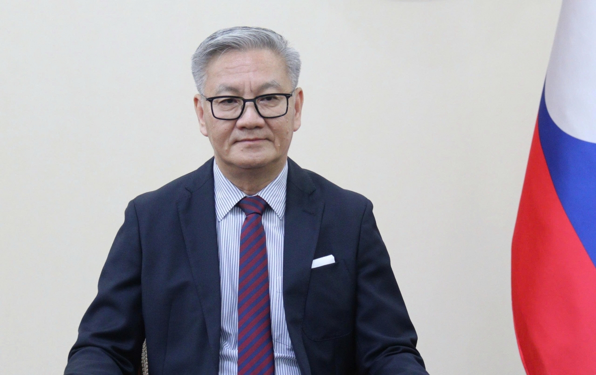 Phó Thủ tướng, Bộ trưởng Ngoại giao Lào Thongsavanh Phomvihane.