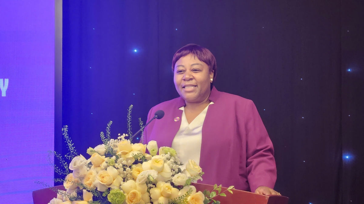 Bà Caroline Nyamayemombe, Trưởng Đại diện UN Women tại Việt Nam