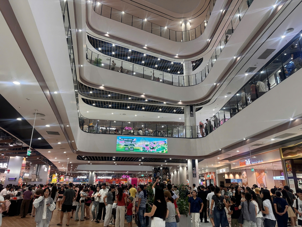 Trong ba ngày đầu tiên kể từ khi mở cửa đón khách vào ngày 15/10, AEON Thanh Hóa đã ghi nhận hơn 200.000 lượt khách
