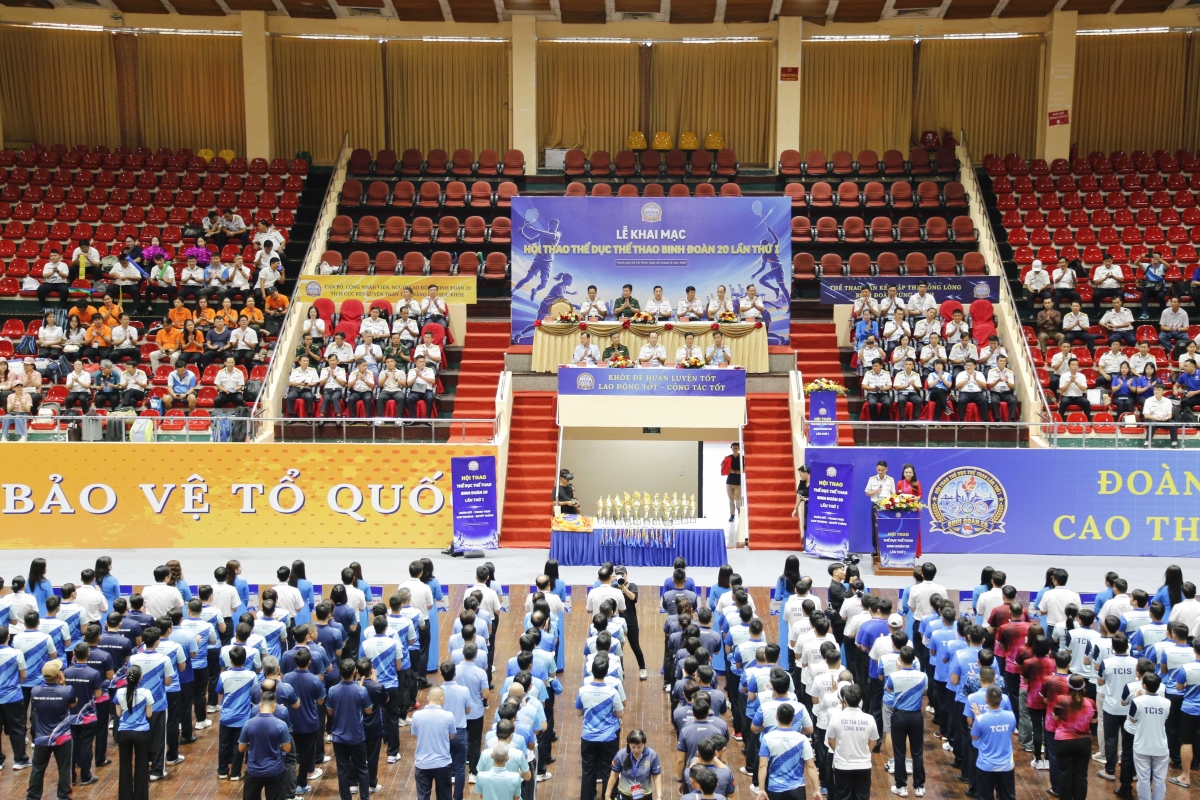 Quang cảnh khai mạc