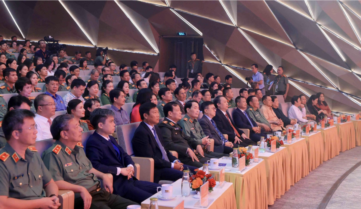 Các đại biểu tại Lễ Bế mạc và Trao giải