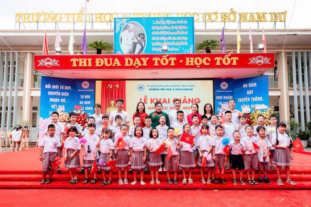 Lễ khai giảng tại Trường Tiểu học và Trung học cơ sở Nam Dư