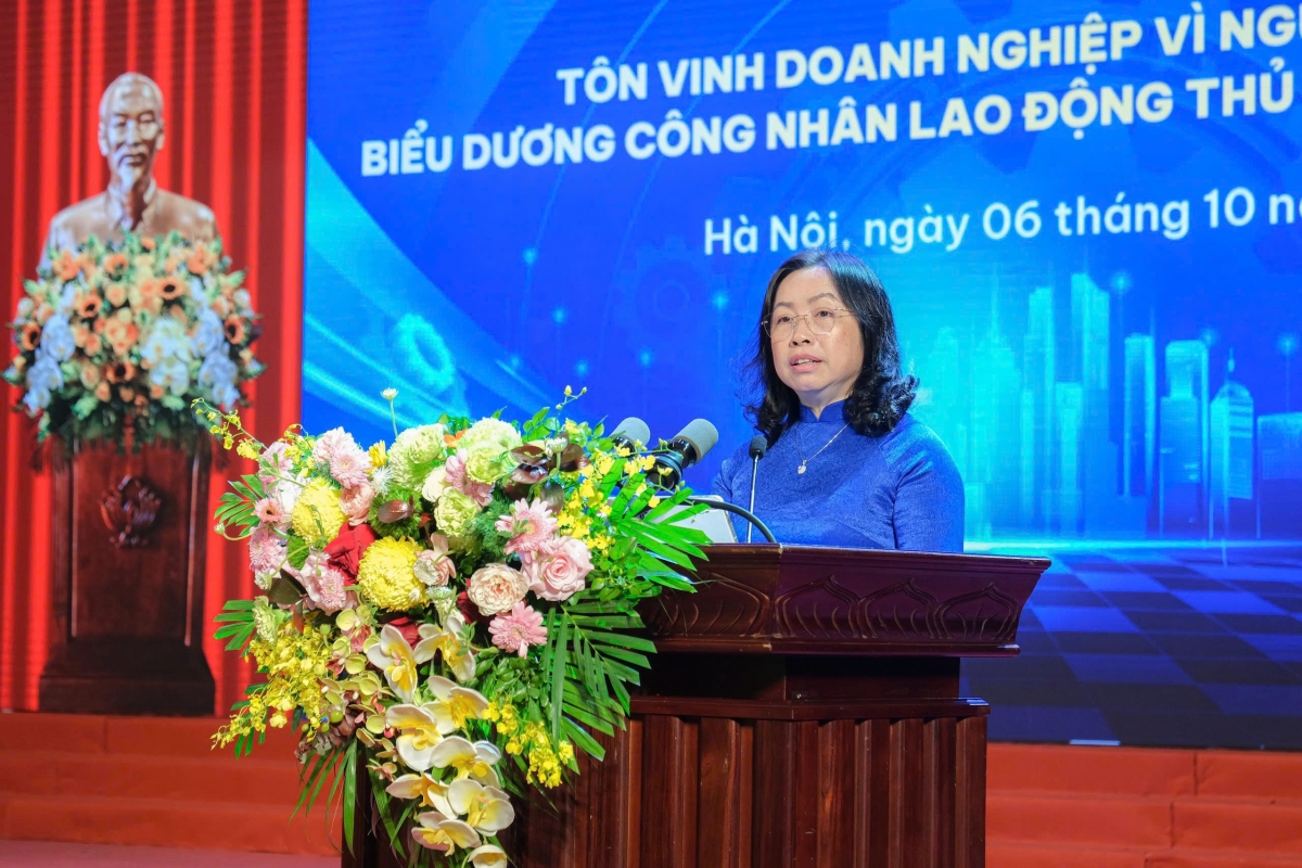 Bà Thái Thu Xương, Phó Chủ tịch Tổng LĐLĐ VN