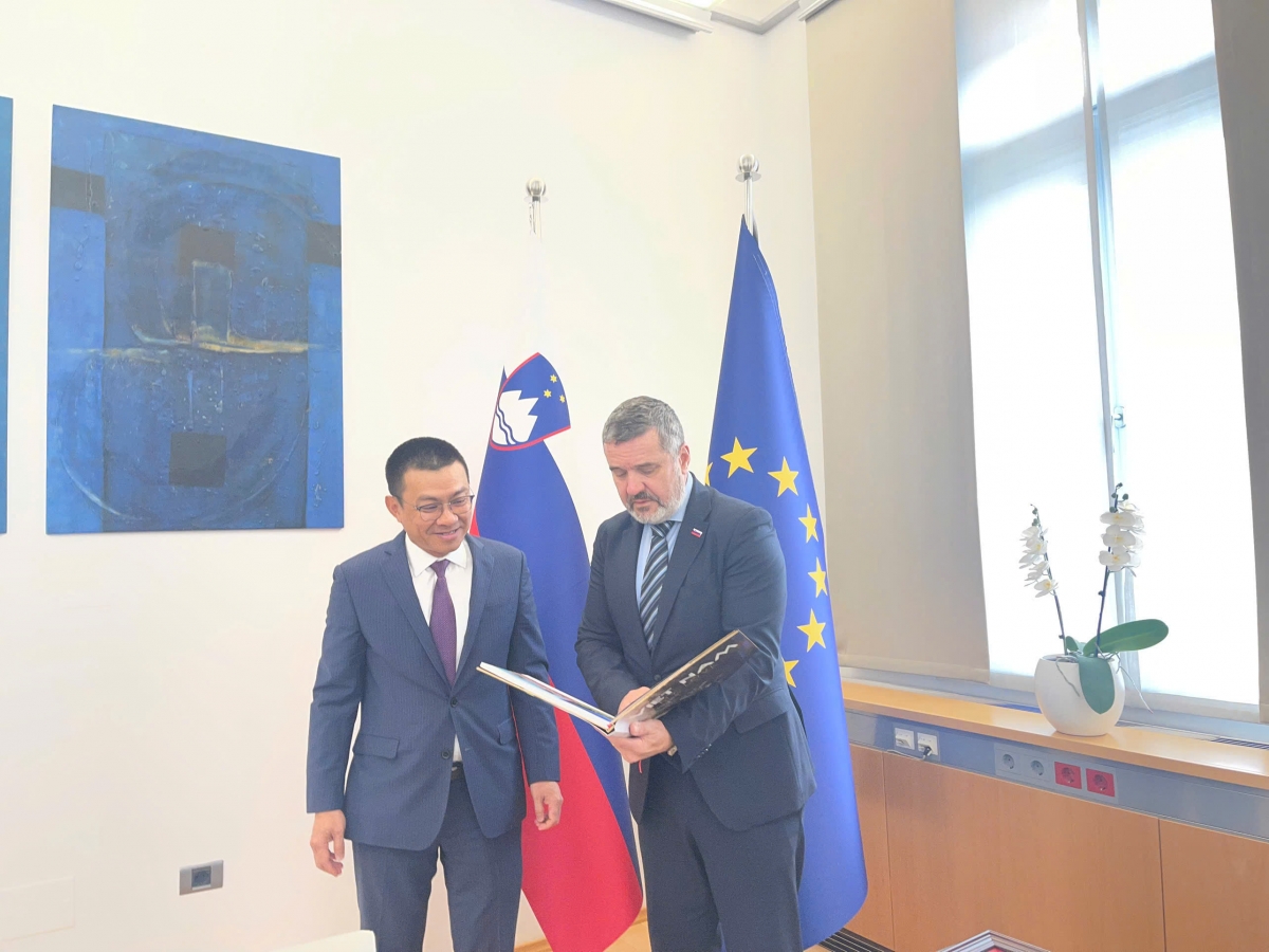 Bộ trưởng Tone Kajzer khẳng định Slovenia coi Việt Nam là đối tác quan trọng tại Đông Nam Á