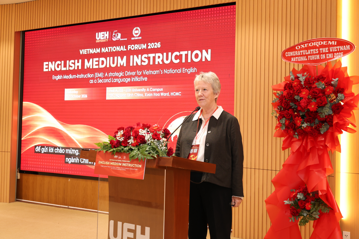 Bà Julie Dearden - Giám đốc Oxford EMI, Vương quốc Anh
