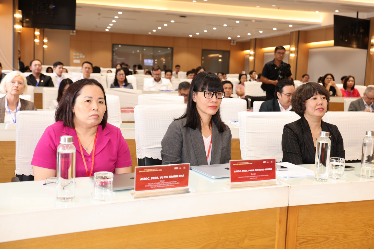 Các đại biểu dự Diễn đàn