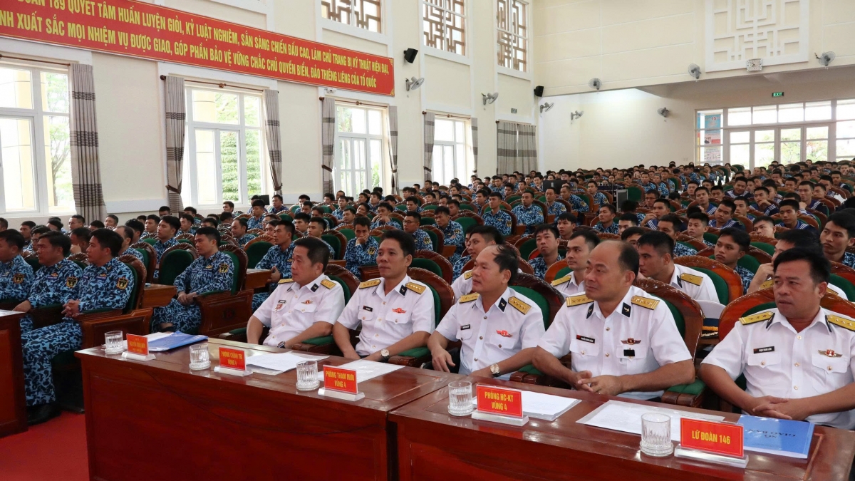 Quang cảnh Lễ tiếp nhận