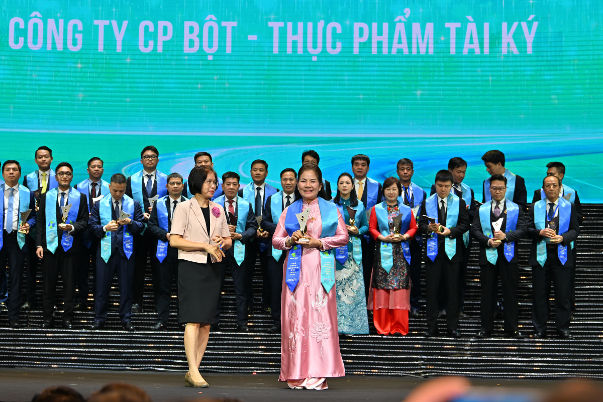 Công ty Cổ phần Bột- Thực phẩm Tài Ký nhận danh hiệu Thương hiệu Quốc gia Việt Nam 2026
