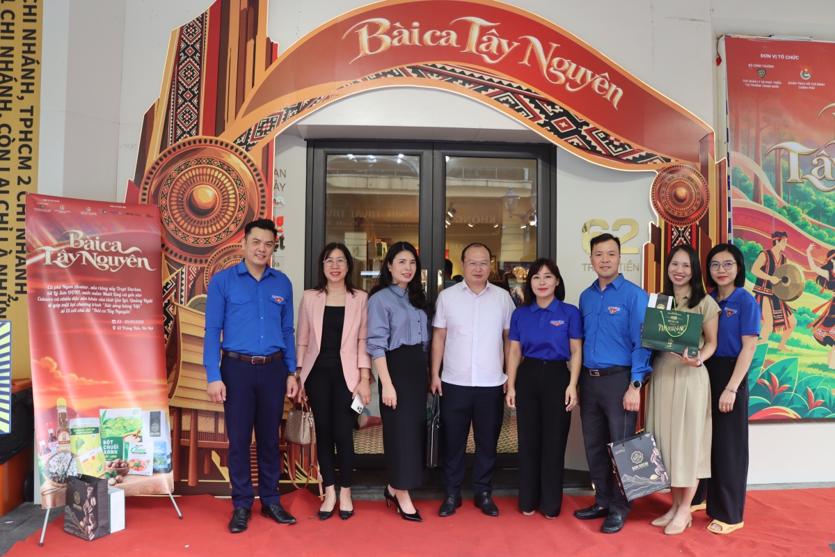 Các đại biểu tham dự chương trình