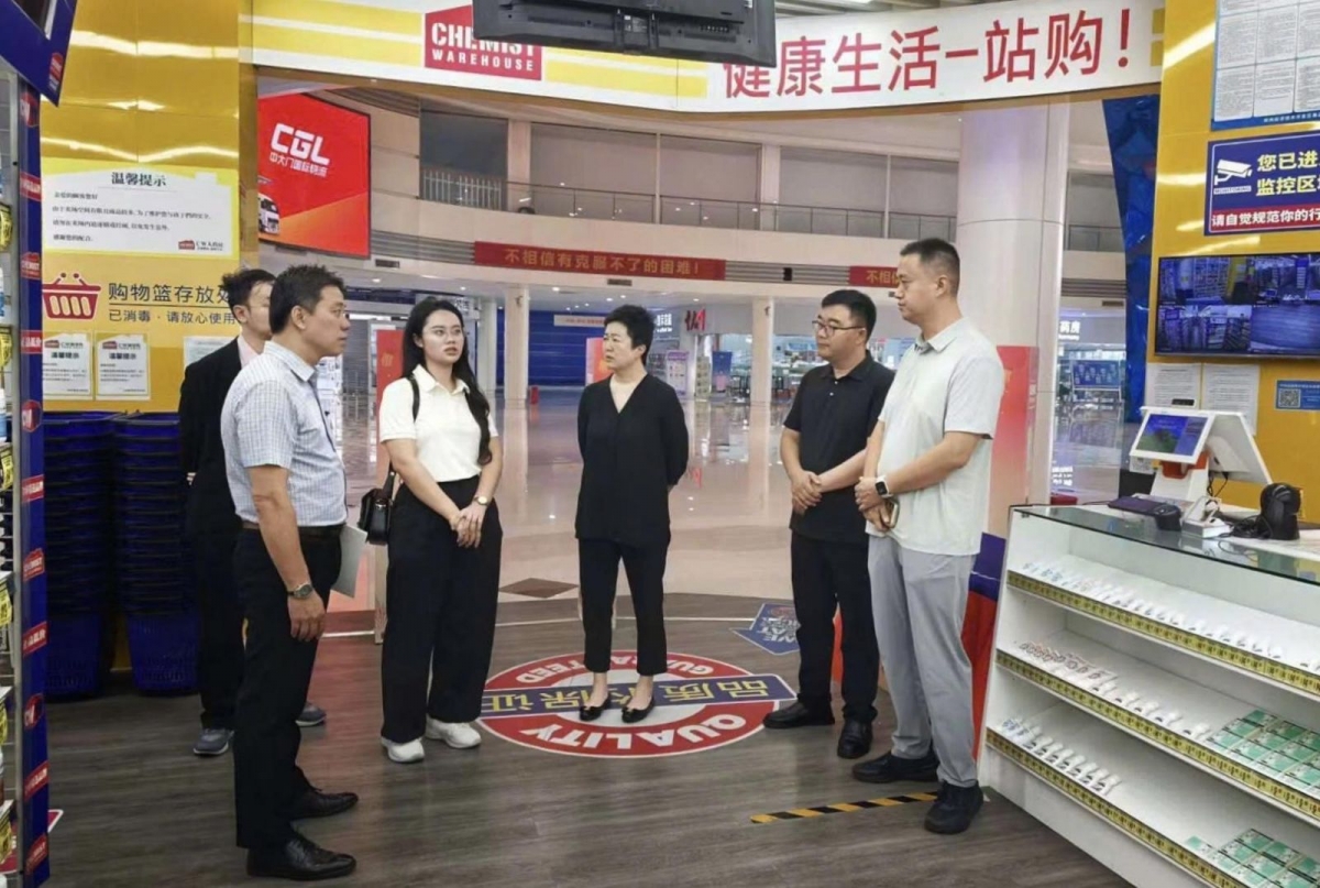 Khảo sát thực tế mô hình vận hành và hạ tầng phân phối hàng nhập khẩu qua thương mại điện tử xuyên biên giới tại Khu ngoại quan Trịnh Châu, Trung Quốc.