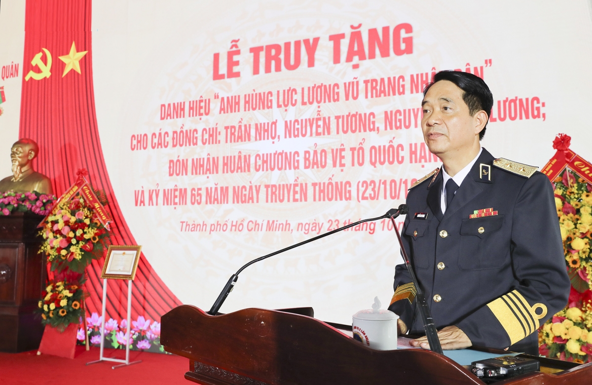 Phó Đô đốc Nguyễn An Phong phát biểu chỉ đạo