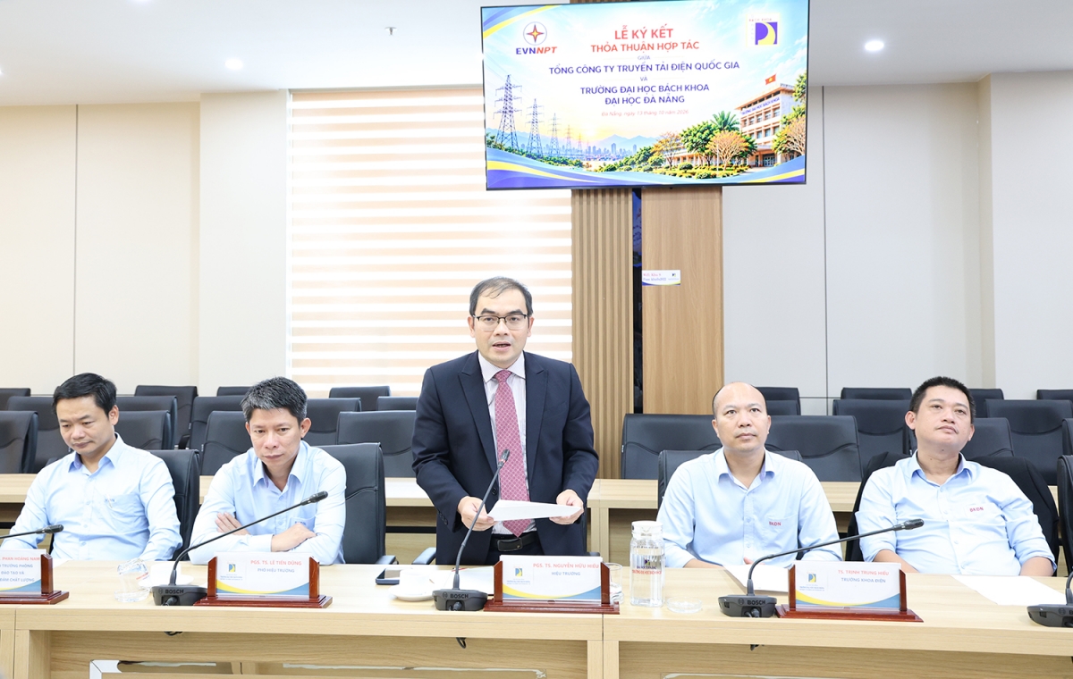 PGS.TS Nguyễn Hữu Hiếu – Hiệu trưởng DUT phát biểu tại lễ ký kết