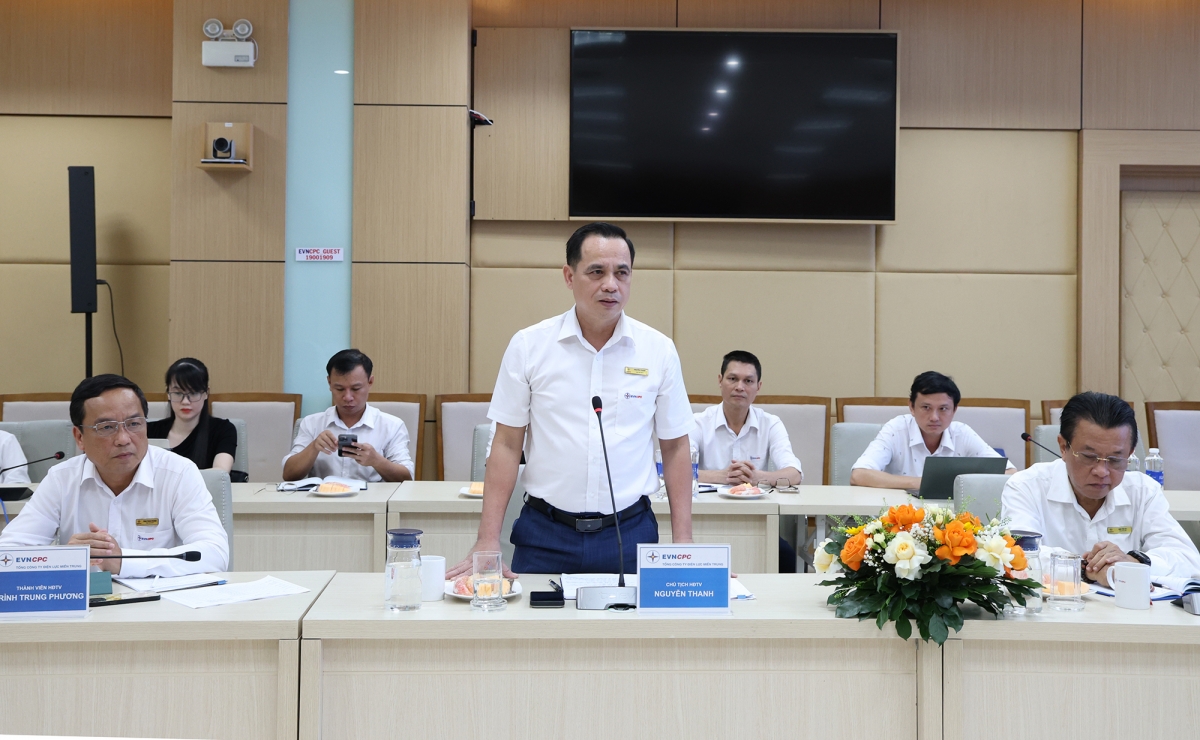 Chủ tịch HĐTV EVNCPC Nguyễn Thanh phát biểu tại buổi làm việc