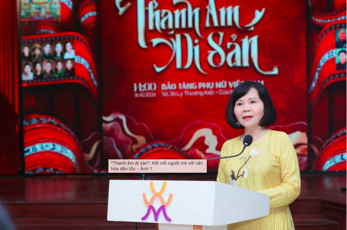 Bà Nguyễn Thị Tuyết, Giám đốc Bảo tàng Mặt trận Tổ quốc Việt Nam kiêm Giám đốc Bảo tàng Phụ nữ Việt Nam phát biểu
