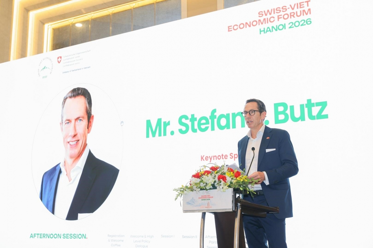 Ông Stefan P. Butz, Tổng Giám đốc Điều hành Tập đoàn DKSH, chia sẻ tại Diễn đàn Kinh tế Việt Nam - Thụy Sĩ 2026