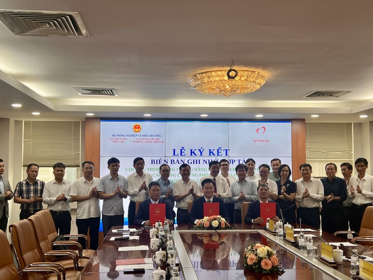 Các đại biểu tại lễ ký kết