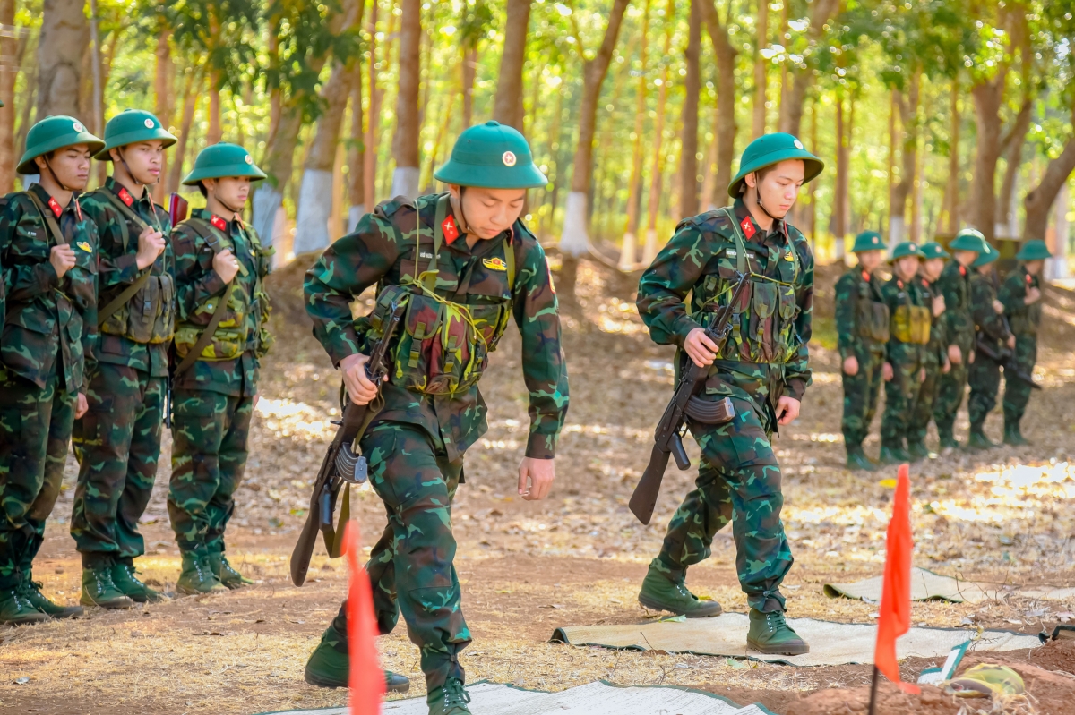 Huấn luyện trong quân ngũ