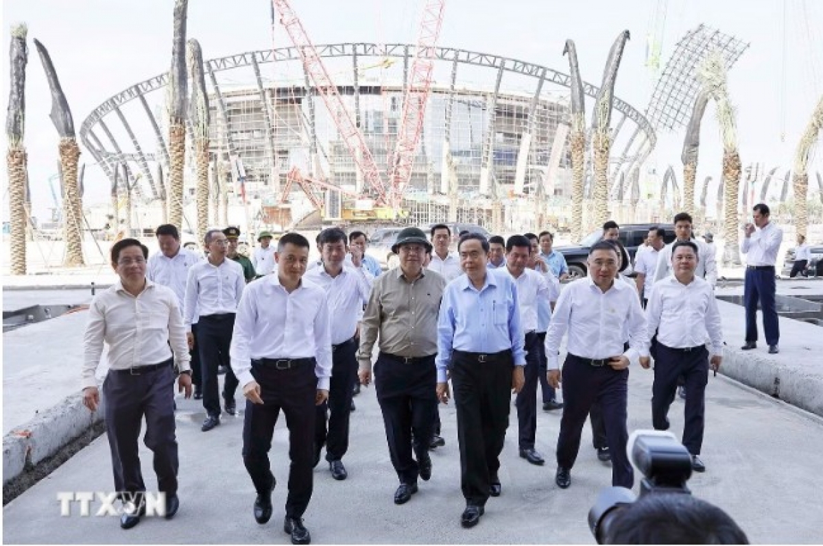 Chủ tịch Quốc hội Trần Thanh Mẫn cùng Đoàn công tác đến kiểm tra các dự án hạ tầng chuẩn bị cho Hội nghị APEC.