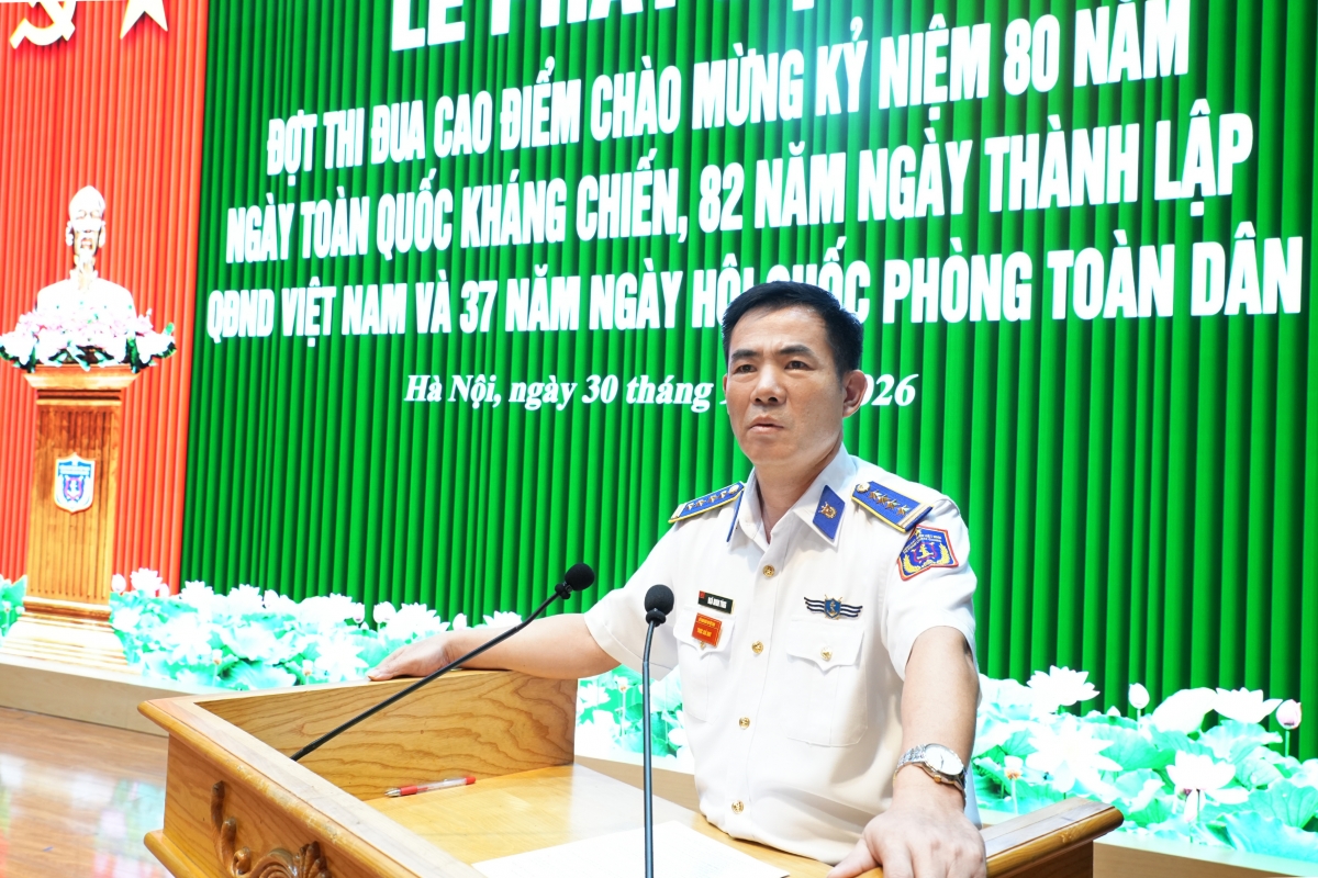 Đại tá Ngô Minh Tùng, Phó Tham mưu trưởng Cảnh sát biển Việt Nam chủ trì lễ phát động