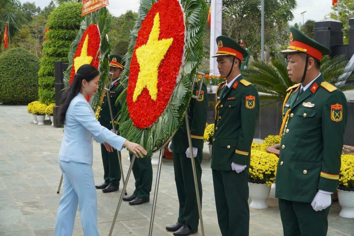 Tri ân những người đã hy sinh trong quá khứ là quan điểm xuyên suốt của cả hệ thống chính trị ở Đồng Nai (Ảnh: Lưu Sơn)