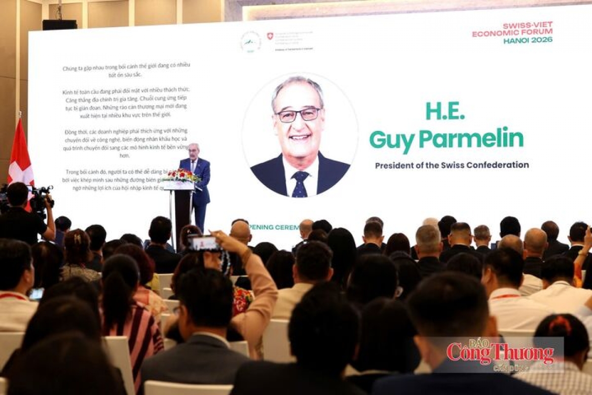 Tổng thống Liên bang Thụy Sĩ kiêm Bộ trưởng Bộ Kinh tế, Giáo dục và Nghiên cứu Guy Parmelin phát biểu tại diễn đàn. Ảnh Báo Công Thương