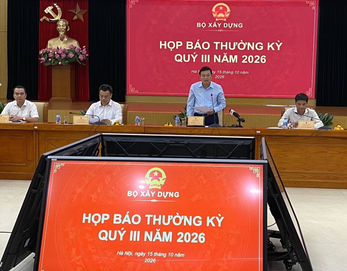 Thứ trưởng Bộ Xây dựng Lê Hồng Vinh phát biểu tại buổi họp báo