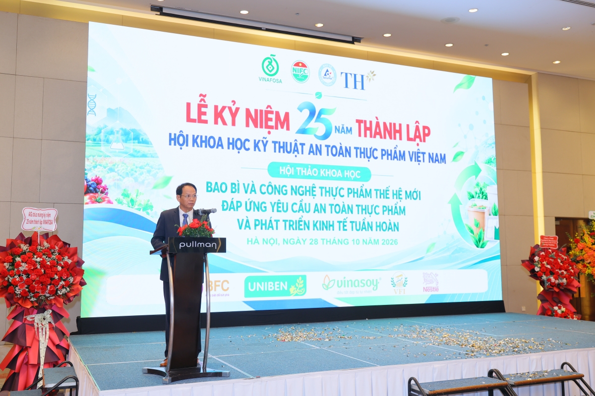 Tiến sĩ Lê Văn Giang – Chủ tịch VINAFOSA phát biểu tại sự kiện.