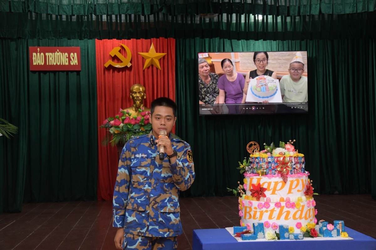 Cảm xúc của đồng chí Nguyễn Cao Khánh Duy khi nhận lời chúc từ gia đình