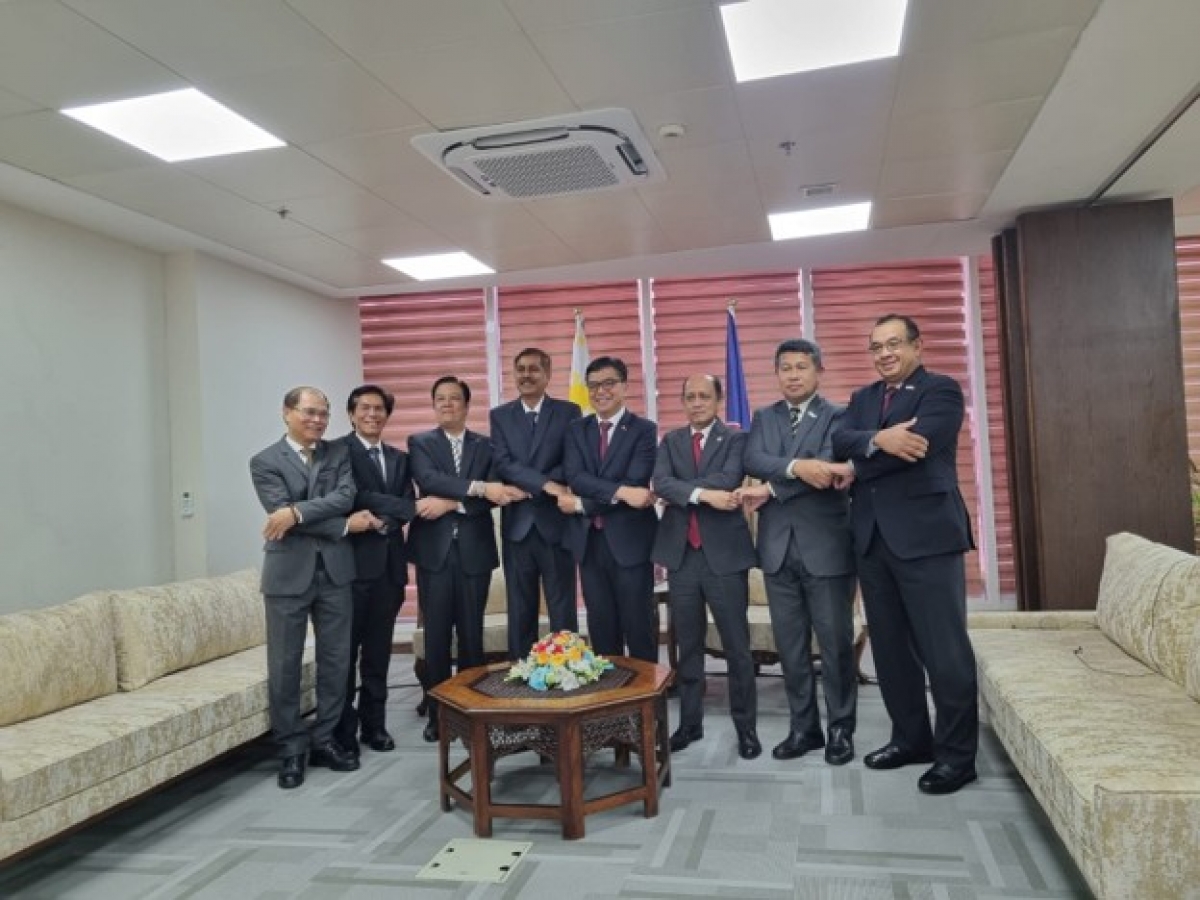 Đại sứ các nước ASEAN tại Pakistan vừa tham gia chương trình phỏng vấn do Hãng thông tấn Nhà nước Pakistan (APP) thực hiện. Ảnh: Đại sứ quán Việt Nam tại Pakistan