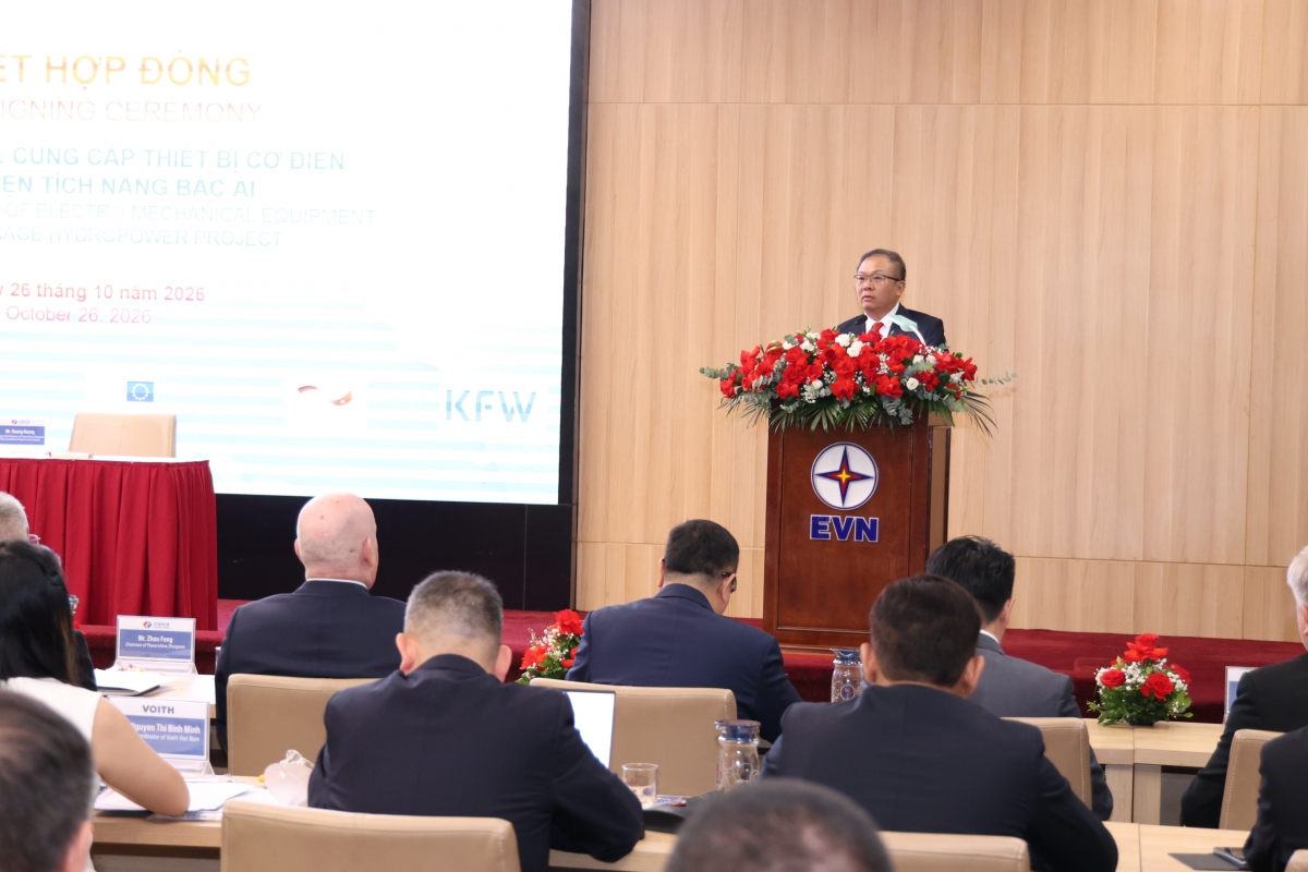 Phó TGĐ Tập đoàn điện lực Việt Nam (EVN) Phạm Hồng Phương phát biểu chỉ đạo