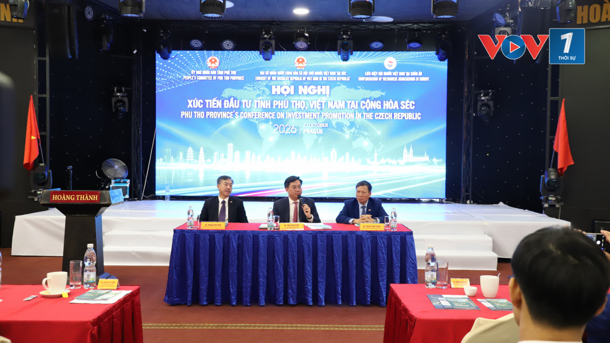 Lãnh đạo tỉnh Phú Thọ đã giải đáp các thắc mắc và thông tin tới các đại biểu về một số nội dung về các hoạt động đầu tư, hợp tác ở địa phương nói riêng, tại Việt Nam nói chung.