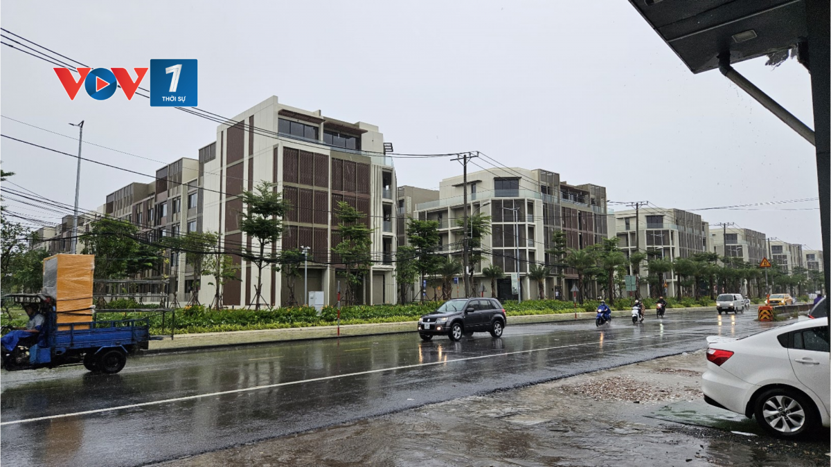 Từ nay đến cuối tháng 10, giông kèm sấm sét xuất hiện thường xuyên ở trước và trong các cơn mưa (Ảnh: Nguyễn Quang)