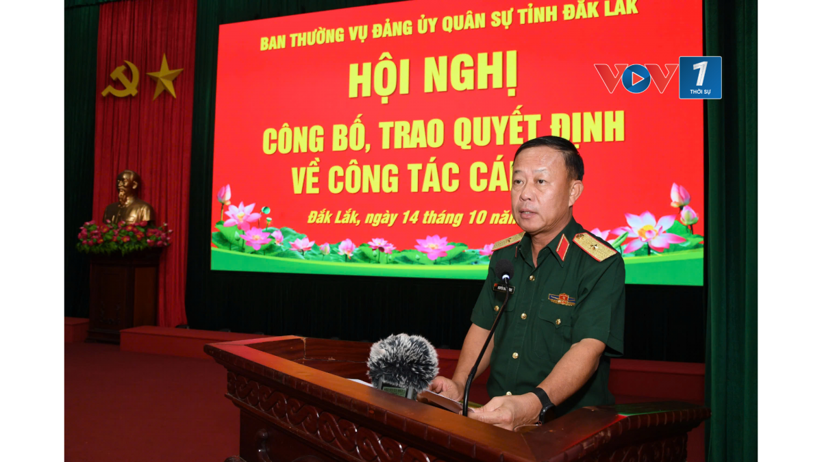 Thiếu tướng Nguyễn Quốc Hương, Phó Tư lệnh Quân khu 5 phát biểu chỉ đạo, giao nhiệm vụ