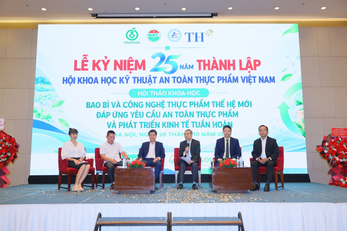 Tọa đàm Hoàn thiện hệ sinh thái sản xuất thực phẩm an toàn và bền vững tại Việt Nam.