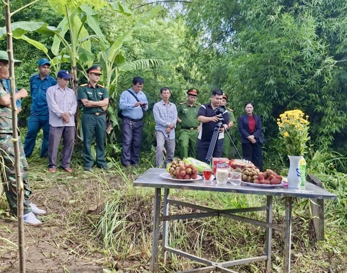Từ thông tin do ông Nguyễn Văn Lai cung cấp, lực lượng chức năng xác định được ví trí chôn cất hai liệt sĩ Trương Tấn và Huỳnh Cho. (Ảnh: Đội K51, Bộ Chỉ huy Quân sự tỉnh Đắk Lắk)