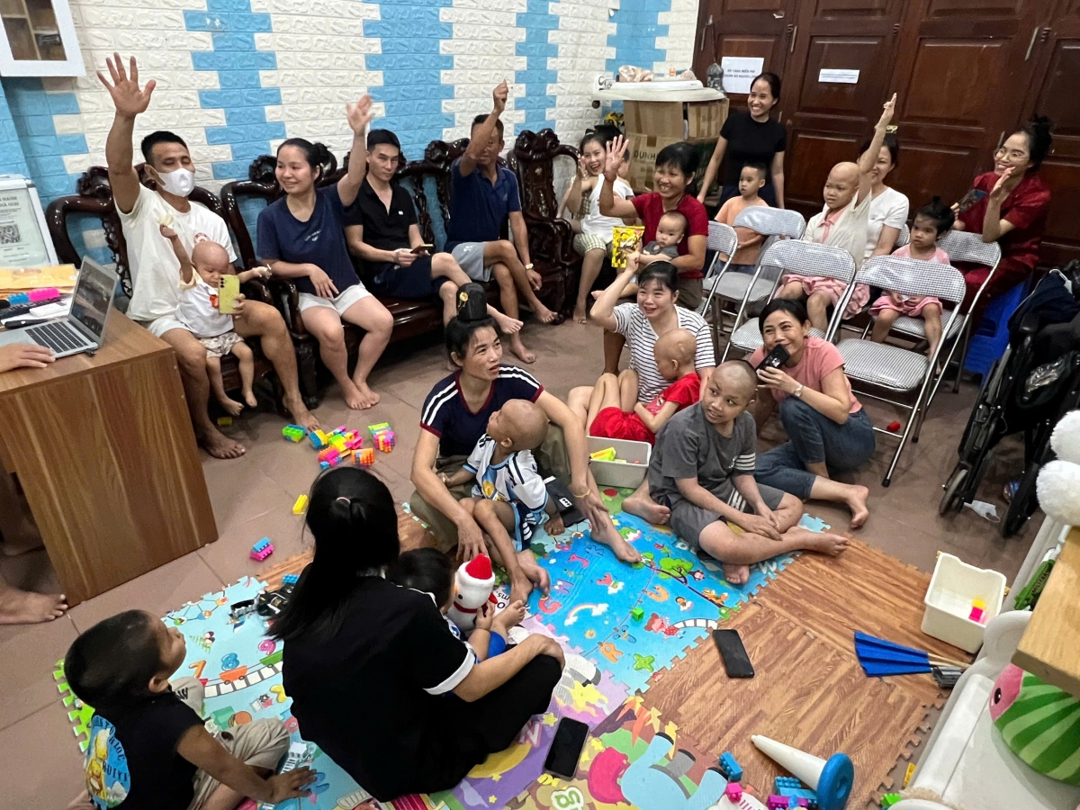 Phòng khách của mái ấm HOH là nơi các gia đình bệnh nhân tụ họp tối thứ 6 hàng tuần