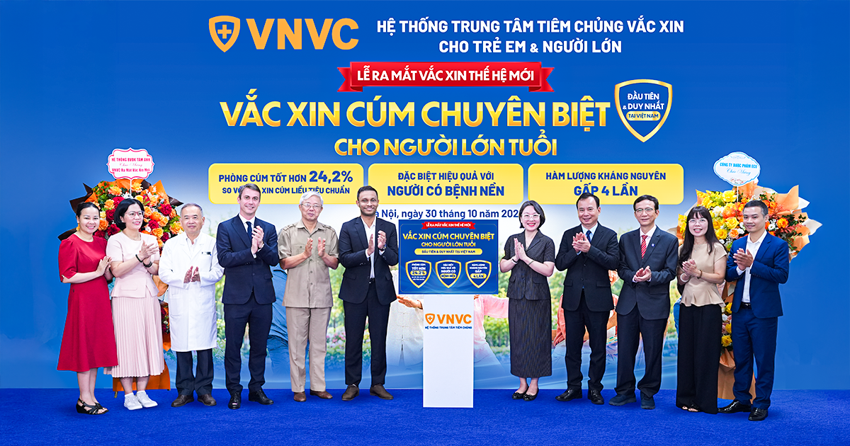 Từ ngày 30/10, gần 300 Trung tâm Tiêm chủng VNVC triển khai tiêm vắc xin cúm chuyên biệt cho người cao tuổi 