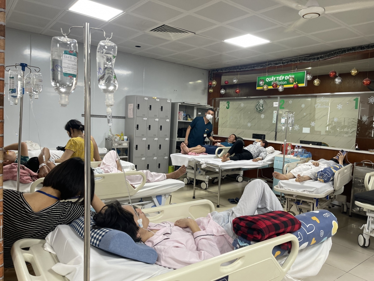 Trung tâm Chống độc, BV Bạch Mai tiếp nhận hàng trăm bệnh nhân ngộ độc thuốc lá mới mỗi năm