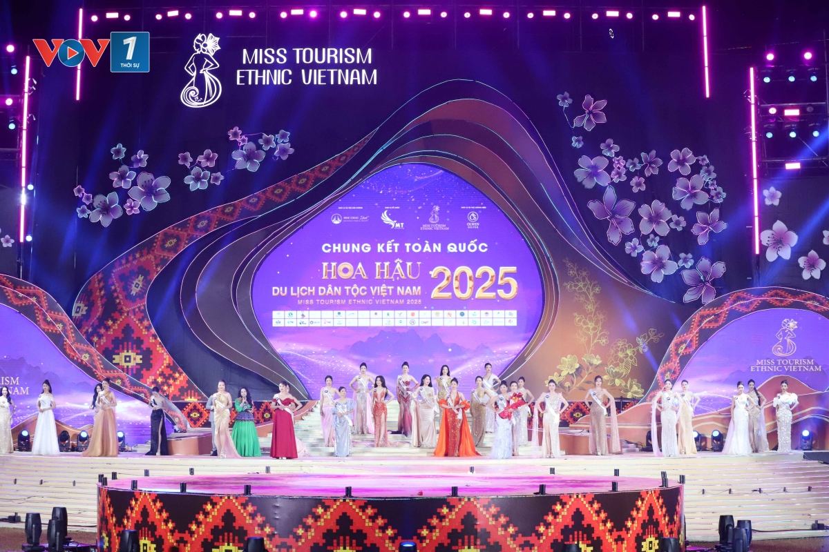 1_dem_chung_ket_toan_quoc_cuoc_thi_hoa_hau_du_lich_dan_toc_viet_nam_duoc_to_chuc_tai_khu_du_lich_moc_chau_island_phuong_moc_chau_tinh_son_la_20251116001608.jpg